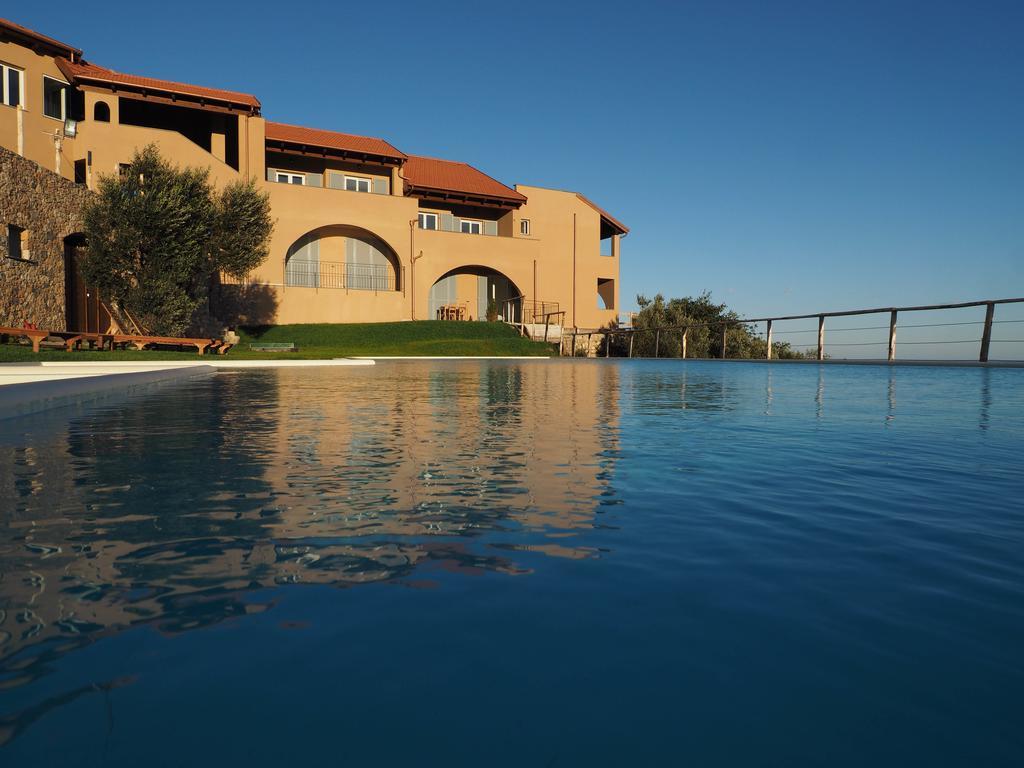 Agriturismo "I Castellari" Pietra Ligure Ngoại thất bức ảnh