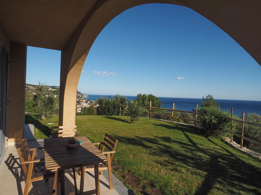 Agriturismo "I Castellari" Pietra Ligure Phòng bức ảnh