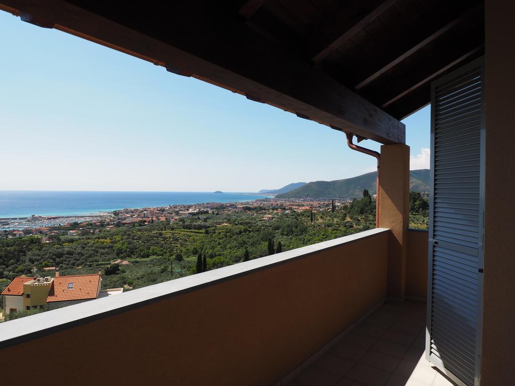 Agriturismo "I Castellari" Pietra Ligure Phòng bức ảnh