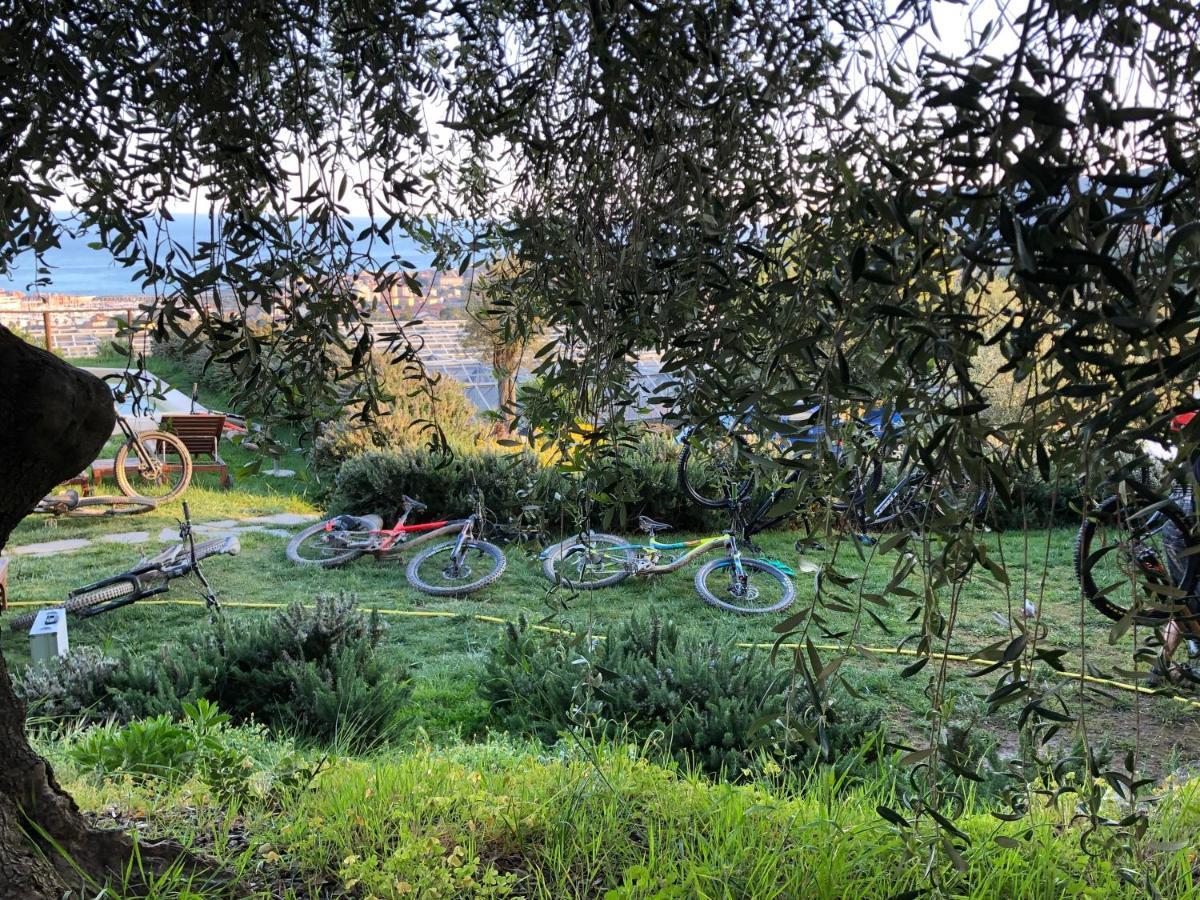 Agriturismo "I Castellari" Pietra Ligure Ngoại thất bức ảnh